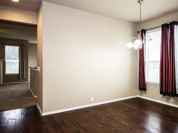 5th image of 26511 Everett Glen Dr