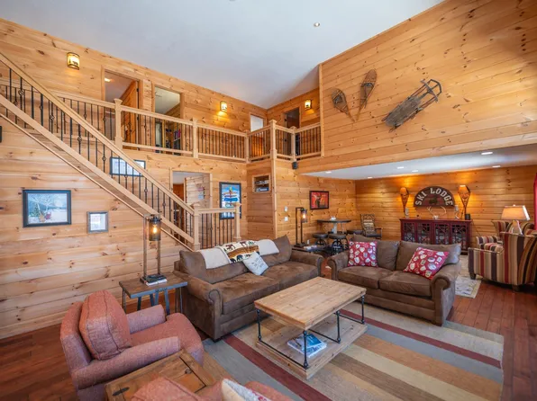 6 Brumms Way, Dover, VT 05356