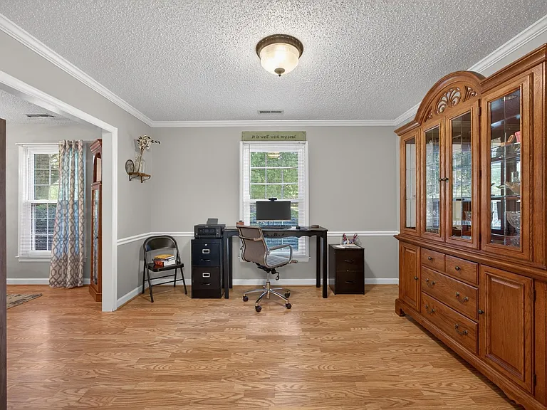 640 Summerest Ct — Photo 22