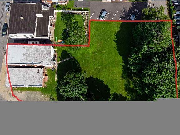 2nd image of 53 Saratoga Ave