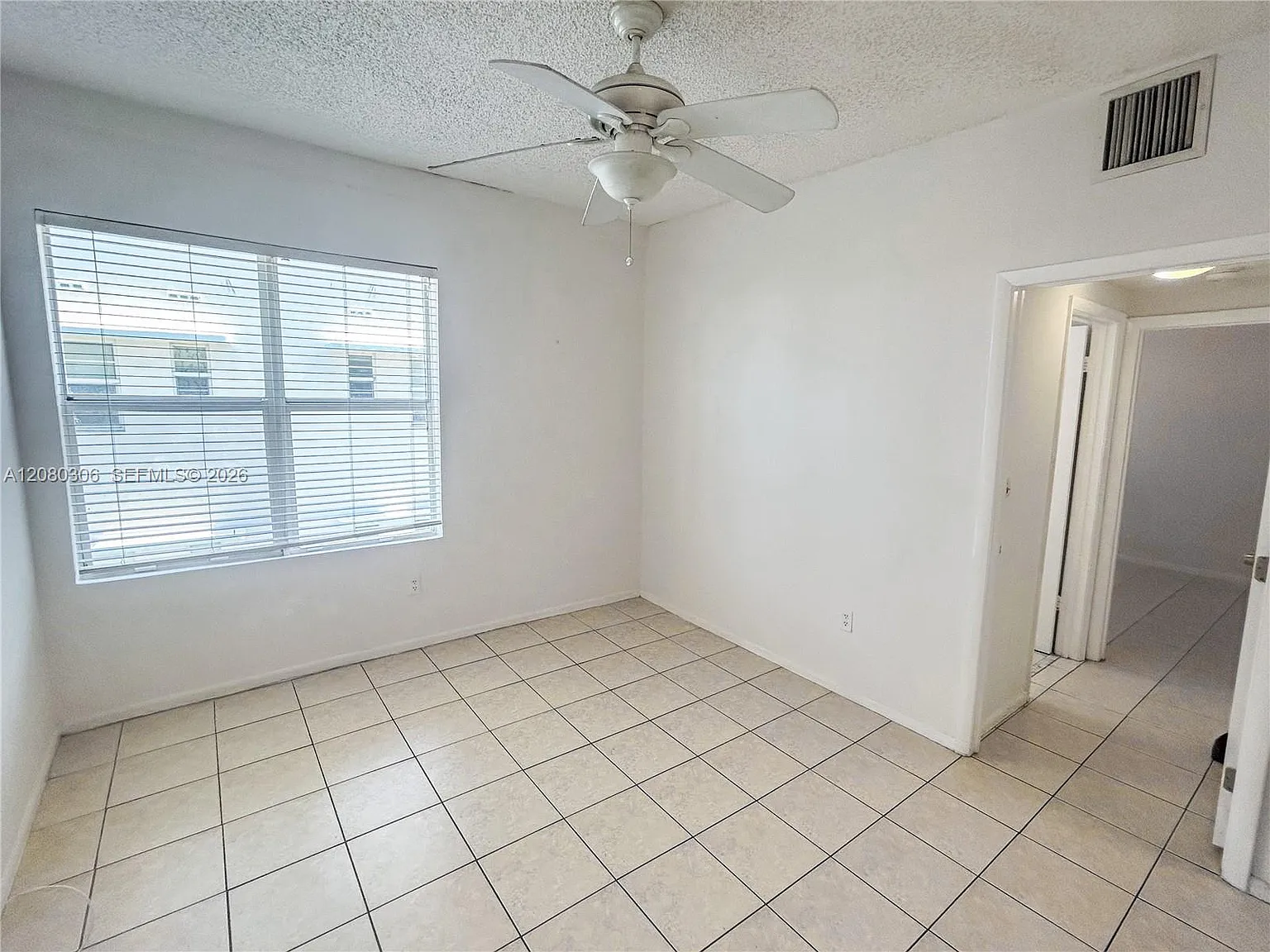 1218 Drexel Condo — Photo 4