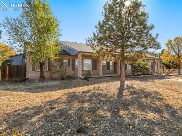 2535 Canada Dr, Colorado Springs, CO 80922