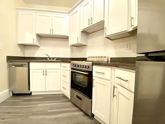 2nd image of 1595A Beacon St #3A