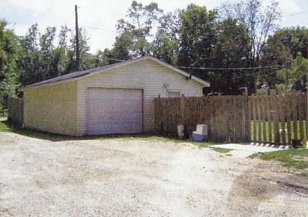 2nd image of 406 E 5th St