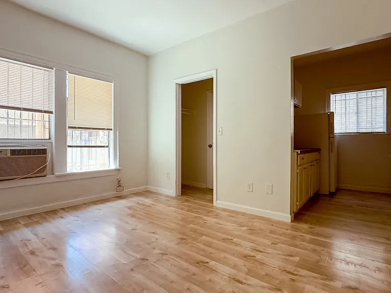 Leeward Place — Photo 2