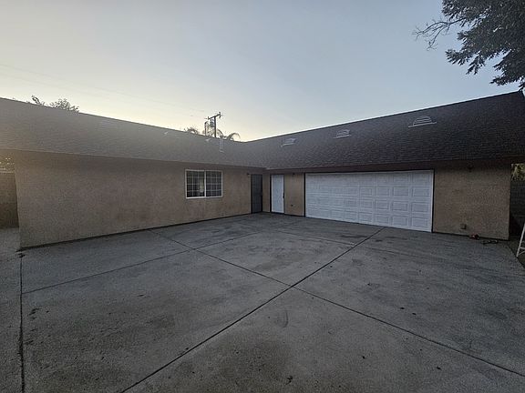 3rd image of 7391 Elm Ave