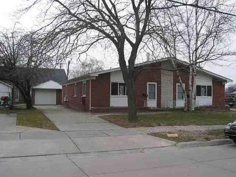 4th image of 22340 Bon Heur St