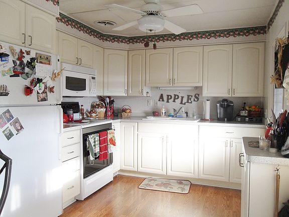 2nd image of 2614 Butterfly Dr