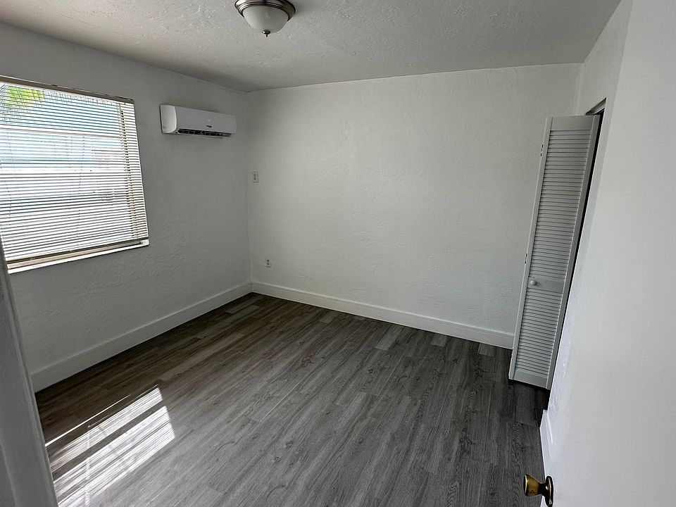 1st image of 3610 Grand Ave #6