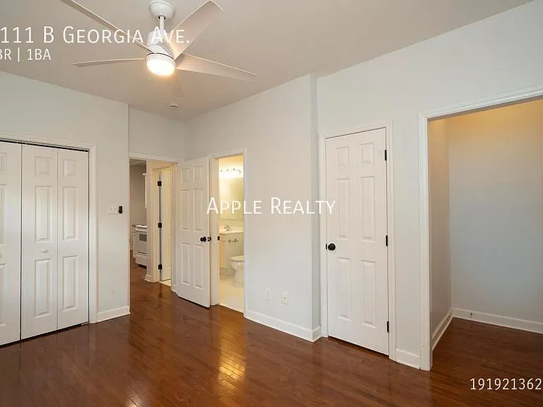 1111B Georgia Ave — Photo 11
