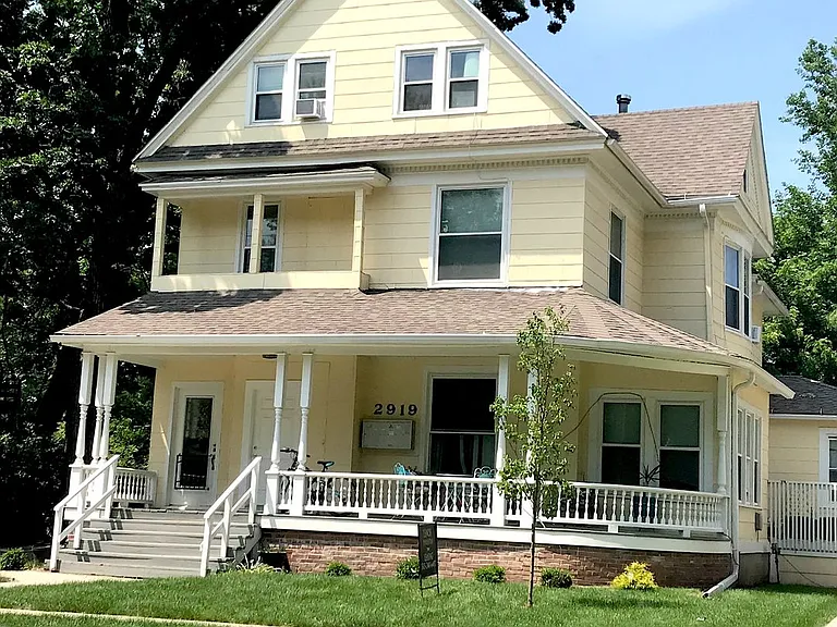 2919 Cottage Grove Ave — Photo 1