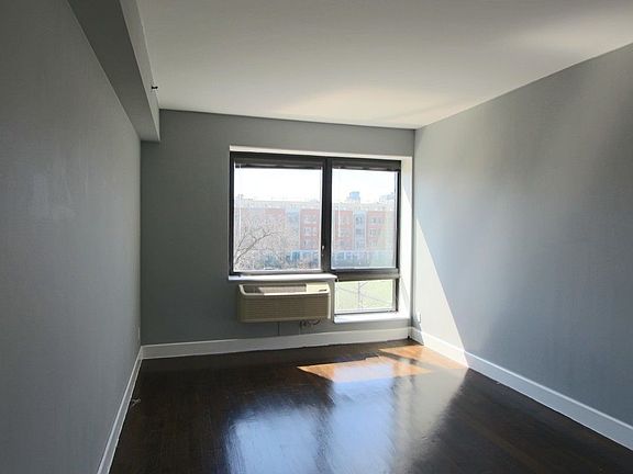 5th image of 11-25 45th Ave #4E