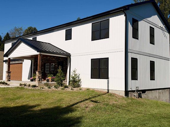 3rd image of 941 Farms Dr