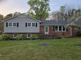 332 Saint James Dr, Spartanburg, SC 29301