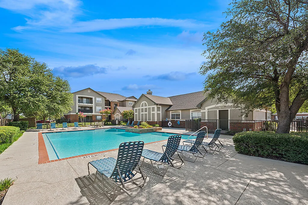 Valley Trails Apartments — Photo 1