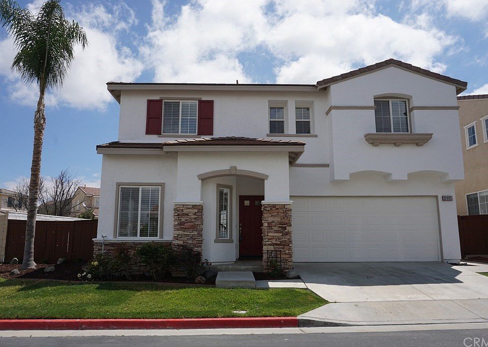 1st image of 32605 Sunnyvail Cir