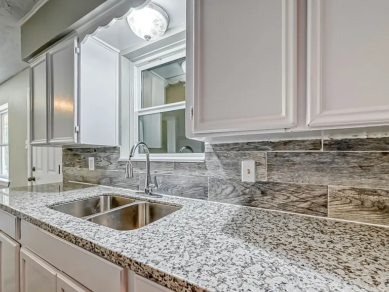 5606 Elm Springs Dr — Photo 8