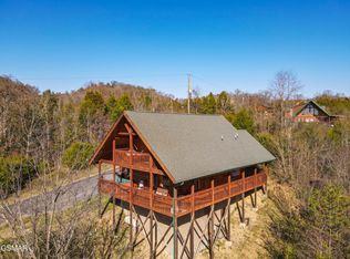 2355 Wingspan Dr, Sevierville, TN 37876