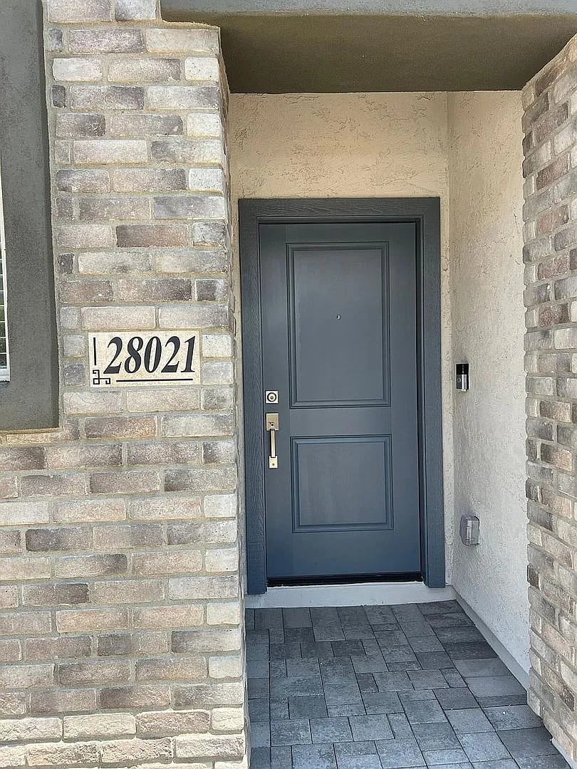 3 Bedroom/2 Bath House Near TSMC! Amazing Mountain Views and Gated Community with Pool! — Photo 2