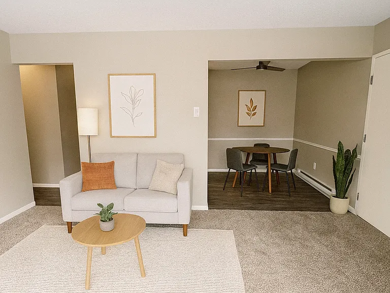 Westridge Apartments and Townhomes — Photo 3