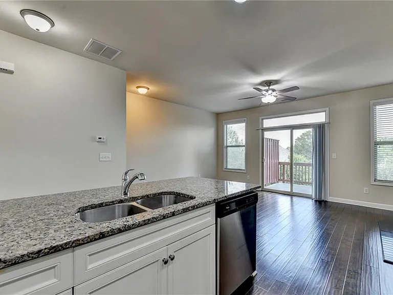 4307 Tacoma Trce — Photo 15