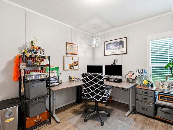 4th image of 370 Edison Circle
