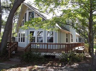 1216 Horseshoe Cove Rd, Waverly, GA 31565