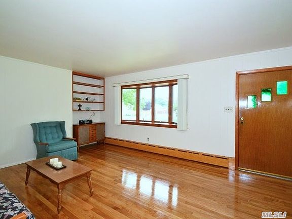 4th image of 84 Moody Ave