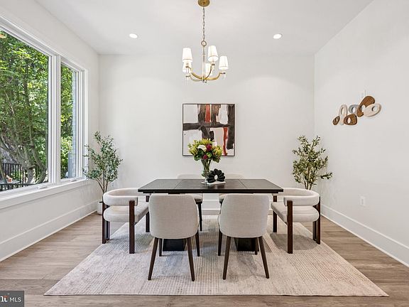 3rd image of 3550 Whitehaven