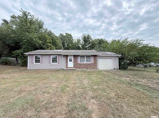 304 N Reed Station Rd, De Soto, IL 62924