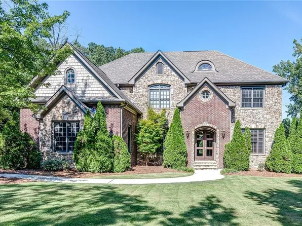 950 Glengate Pl, Sandy Springs, GA 30328