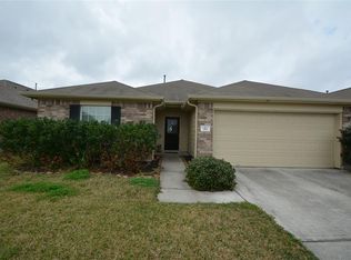 750 Grassy Knoll Ln, La Marque, TX 77568