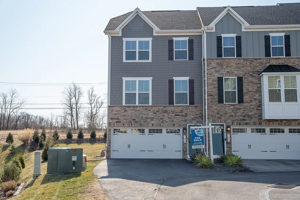 7406 Chestnut Way photo 1