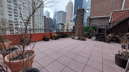 Rented by Coldwell Banker Warburg