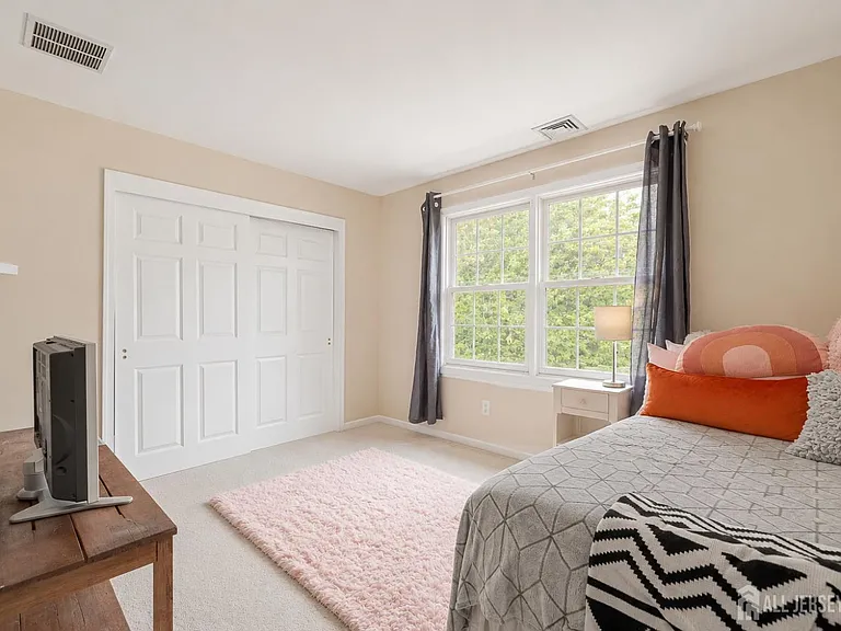 812 Columbus Ave — Photo 24