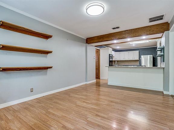 3rd image of 1201 Haines Ave