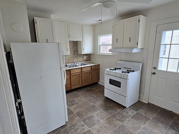 5th image of 207 N Jay St
