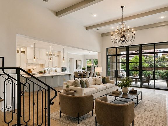 3rd image of 1005 La Salle Ln