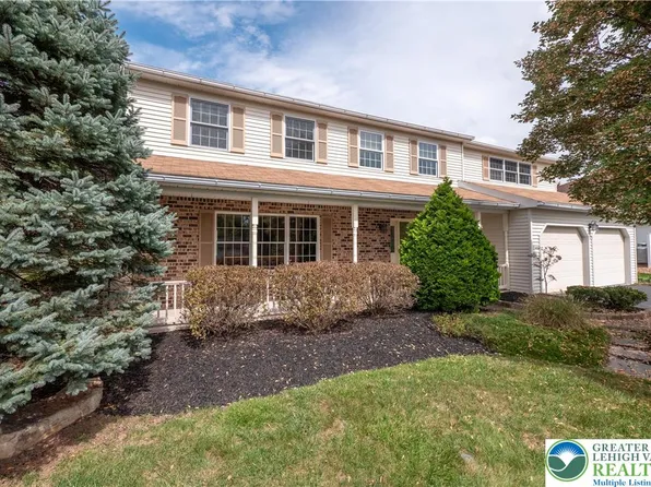 445 Barclay Dr, Bethlehem, PA 18017