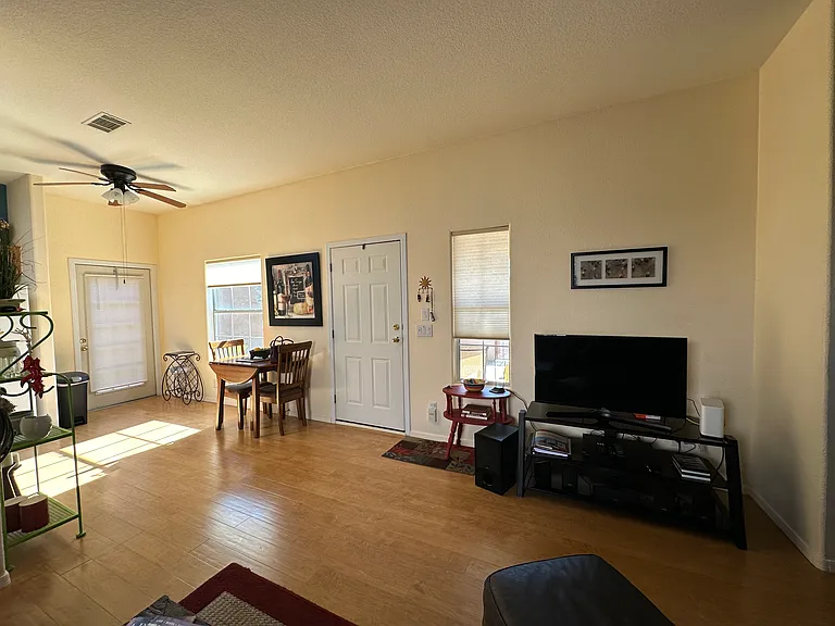 1260 W Calle De Sotelo — Photo 13