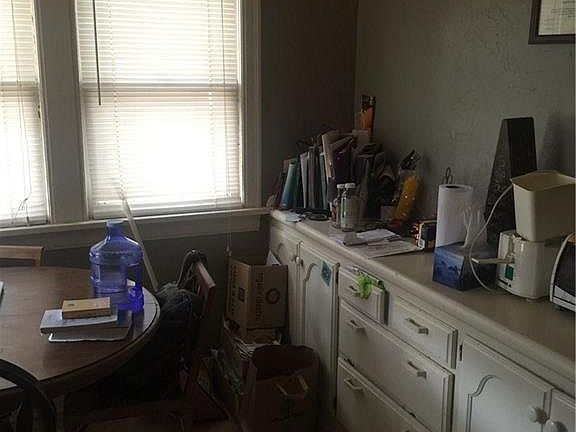 DR with butler pantry