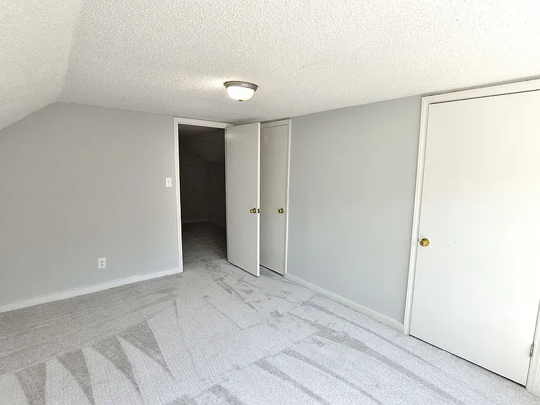 945 Sycamore St — Photo 16
