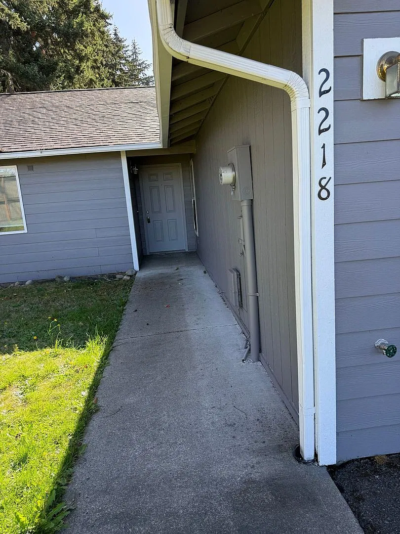 2218 168th St E, Tacoma WA 98445 — Photo 2