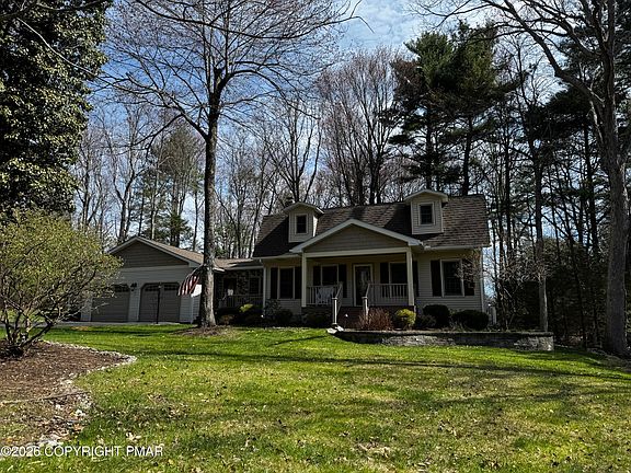 4th image of 2656 Rising Hill Dr