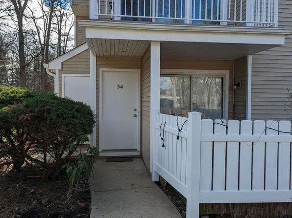 34 Deerberry Ln, Monmouth Junction, NJ 08852