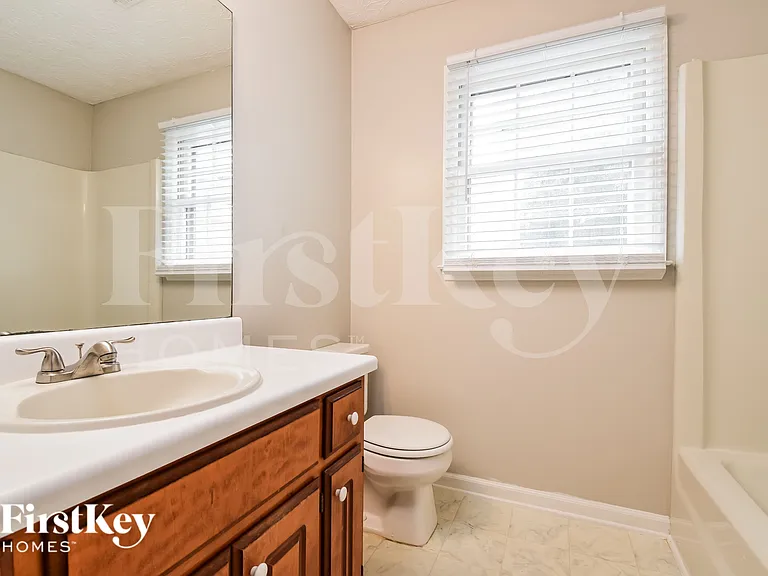 2403 Windridge Dr NE — Photo 14