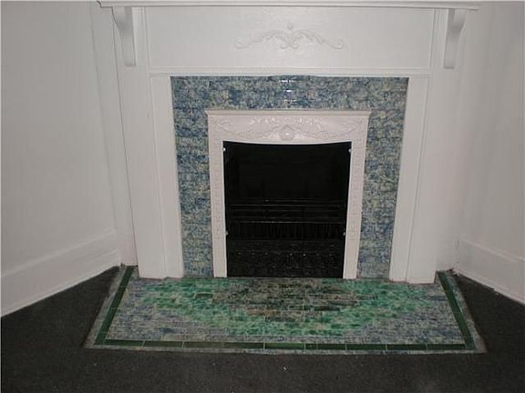 4th image of 1514 E Vermont St