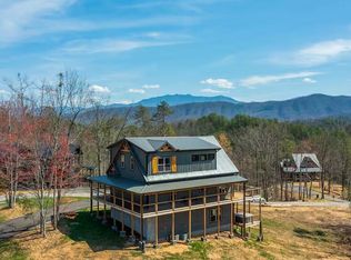 2810 Red Sky Dr, Sevierville, TN 37862