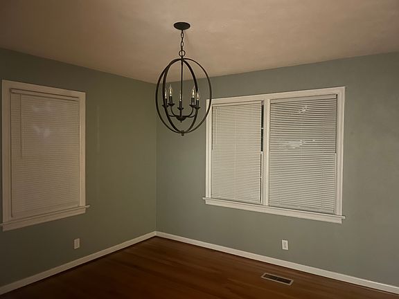 5th image of 931 Belvoir Hills Cir