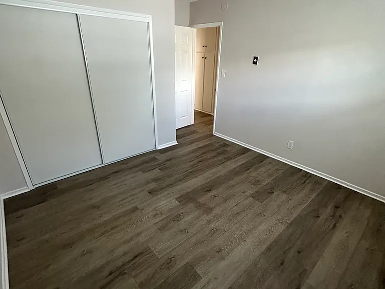 2520 Vanderbilt Ln #3 — Photo 8